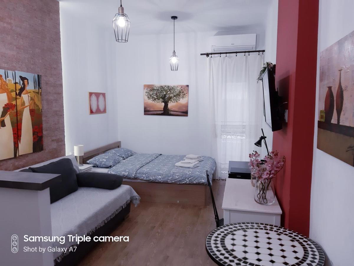 Cosy And Central Stoudio Apartment เทสซาโลนิกิ ภายนอก รูปภาพ