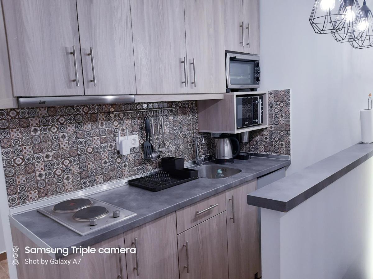 Cosy And Central Stoudio Apartment เทสซาโลนิกิ ภายนอก รูปภาพ