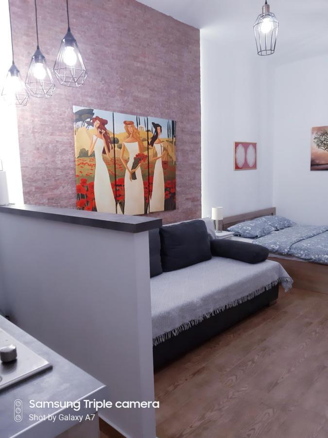 Cosy And Central Stoudio Apartment เทสซาโลนิกิ ภายนอก รูปภาพ