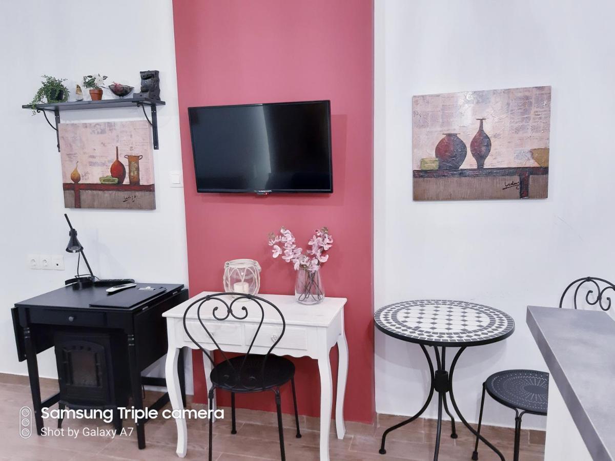 Cosy And Central Stoudio Apartment เทสซาโลนิกิ ภายนอก รูปภาพ
